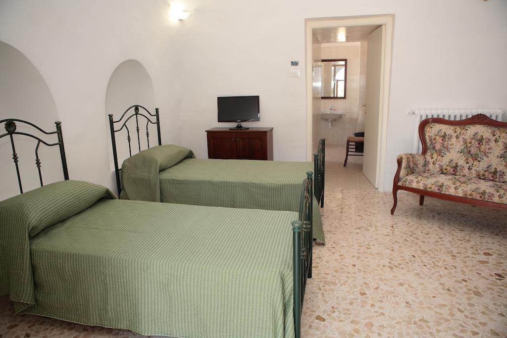 הוילה מרטינה פרנקה Agriturismo Masseria Casedde Vecchie חדר תמונה