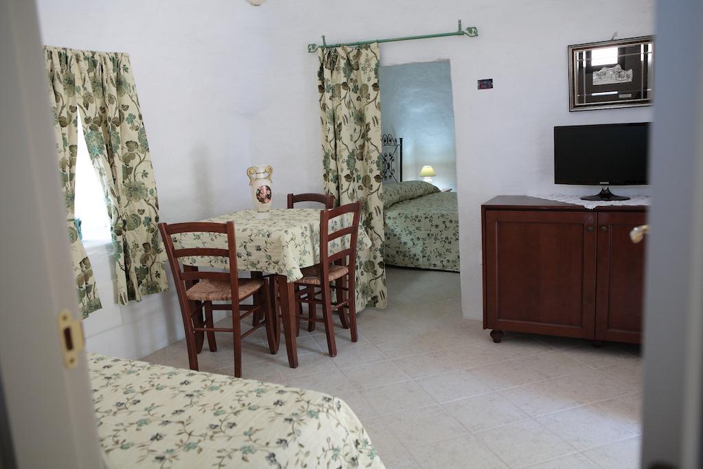 הוילה מרטינה פרנקה Agriturismo Masseria Casedde Vecchie מראה חיצוני תמונה